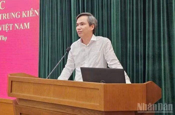 Đại biểu tham luận tại hội thảo. (Ảnh: ĐẶNG HIẾU)