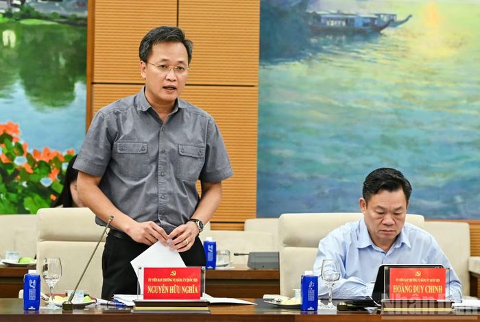 Ủy viên Ban Thường vụ Đảng ủy Quốc hội, Chủ nhiệm Ủy ban Kiểm tra Đảng ủy Quốc hội Nguyễn Hữu Nghĩa phát biểu tại hội nghị. (Ảnh: DUY LINH)