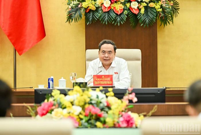 Bí thư Đảng ủy Quốc hội, Chủ tịch Quốc hội Trần Thanh Mẫn phát biểu kết luận hội nghị. (Ảnh: DUY LINH)