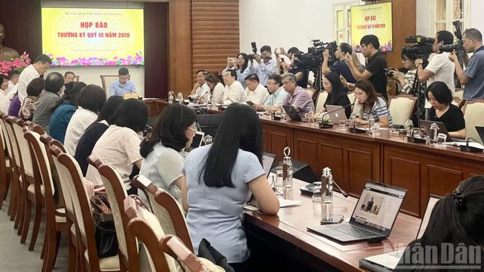 Quang cảnh họp báo thường kỳ quý III năm 2026. (Ảnh: NGỌC LIÊN)