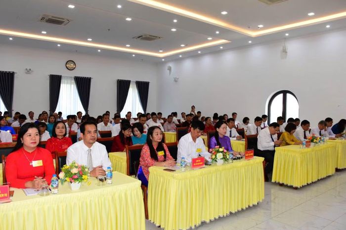 Các đại biểu dự đại hội. (Ảnh: KHÁNH TOÀN)
