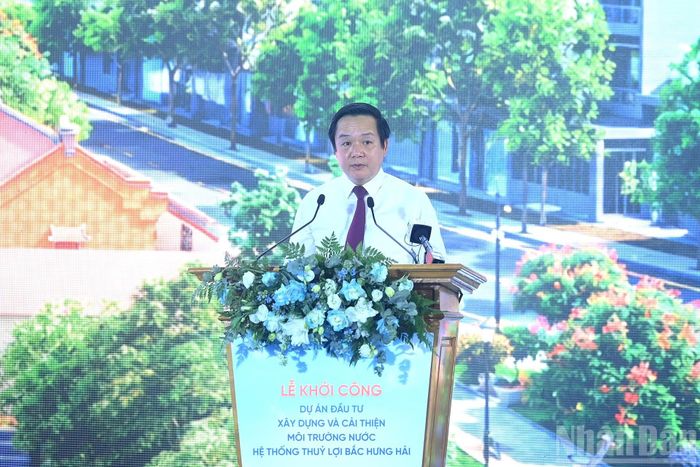 Bí thư Tỉnh ủy Hưng Yên Phạm Quang Ngọc phát biểu tại lễ khởi công.