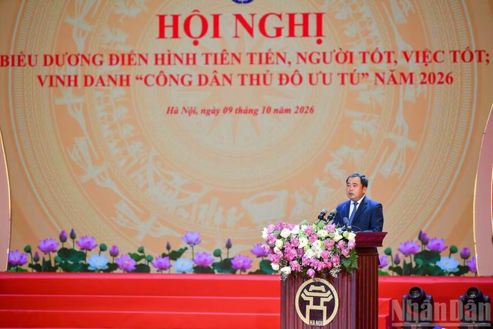 Đồng chí Trần Đức Thắng, Ủy viên Bộ Chính trị, Bí thư Thành ủy, Trưởng đoàn đại biểu Quốc hội thành phố Hà Nội phát biểu chỉ đạo tại hội nghị.