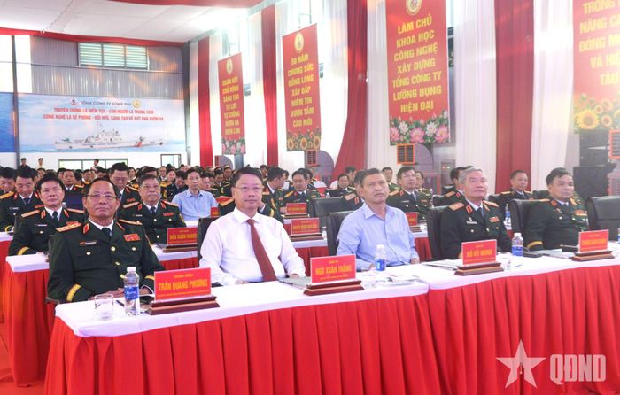  Thượng tướng Trần Quang Phương và các đại biểu dự lễ kỷ niệm.  