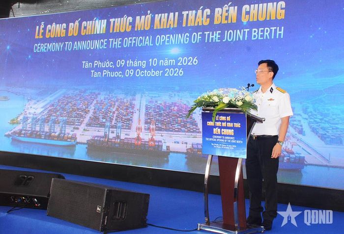 Đại tá Vũ Hồng Hùng, Giám đốc TCTT phát biểu. 