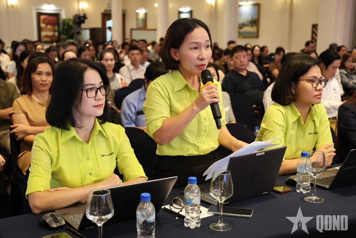  Đại diện doanh nghiệp nêu kiến nghị, vướng mắc trong hoạt động sản xuất, kinh doanh.   