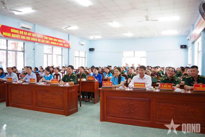 Các đại biểu dự hội nghị. 