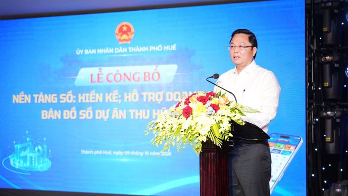  Chủ tịch UBND TP Huế Lê Trí Thanh phát biểu tại buổi lễ 