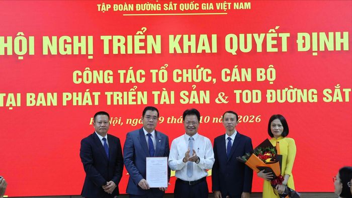 Tập đoàn Đường sắt quốc gia Việt Nam triển khai quyết định công tác tổ chức cán bộ tại Ban Phát triển tài sản và TOD đường sắt. Ảnh: HẢI ANH