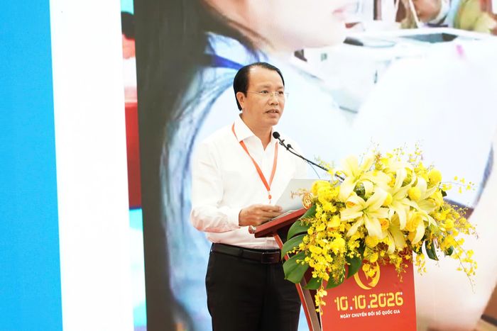  Chủ tịch UBND phường Bình Phước (TP Đồng Nai) Ngô Hồng Khang trình bày tham luận tại sự kiện. Ảnh: TRẦN BÌNH 