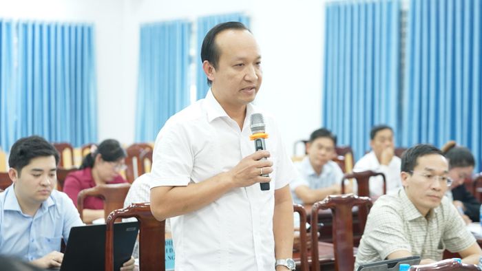  Ông Trương Văn Phong, Phó Ban Quản lý các Khu chế xuất và Khu công nghiệp TPHCM phát biểu tại buổi làm việc. Ảnh: DUY TRẦN 