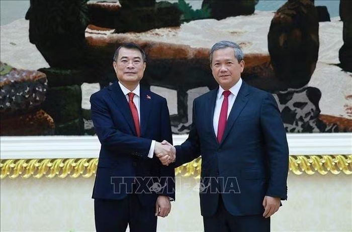  Thủ tướng Hun Manet và Thủ tướng Lê Minh Hưng. Ảnh: TTXVN 