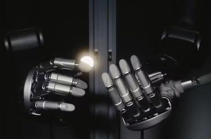 Bàn tay robot LinkerHand O30 thực hiện màn ảo thuật với lá bài và đồng xu. (Ảnh: LinkerBot)