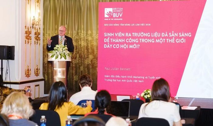 Ong Paul Bennett - Giám đốc Điều hành Khối Marketing và Tuyển sinh (BUV): Trong bảy nhóm năng lực được doanh nghiệp đánh giá, năng lực áp dụng công nghệ là nhóm duy nhất sinh viên mới ra trường cơ bản đáp ứng kỳ vọng.