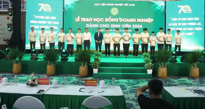 Lễ trao học bổng doanh nghiệp dành cho sinh viên năm 2026 được Học viện Nông nghiệp Việt Nam tổ chức ngày 9/10.