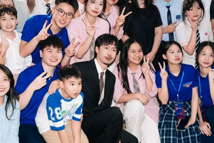 Rapper Đen là một trong các Đại sứ đồng hành cùng chiến dịch.