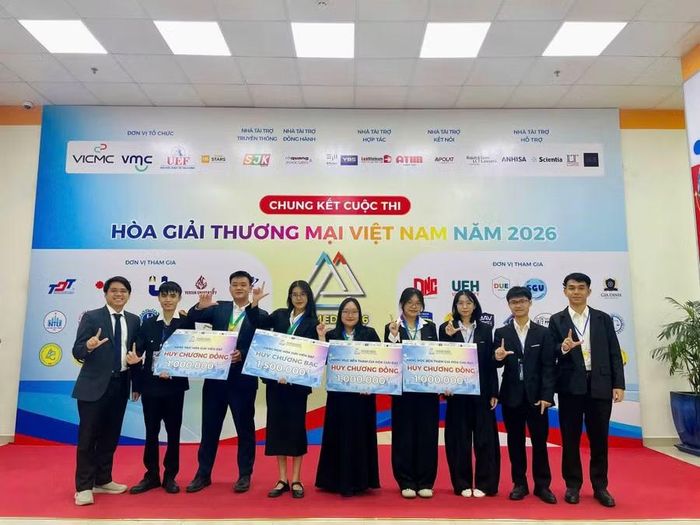 Nhiều cuộc thi lớn về chuyên ngành Luật được sinh viên nhà trường tham dự, đạt giải cao.
