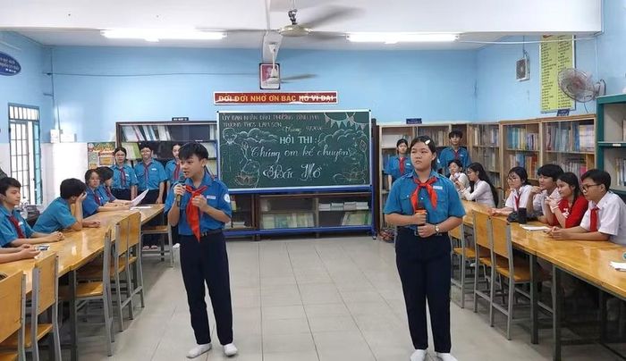 Học sinh Trường THCS Lam Sơn tham gia Hội thi chúng em kể chuyện Bác Hồ.
