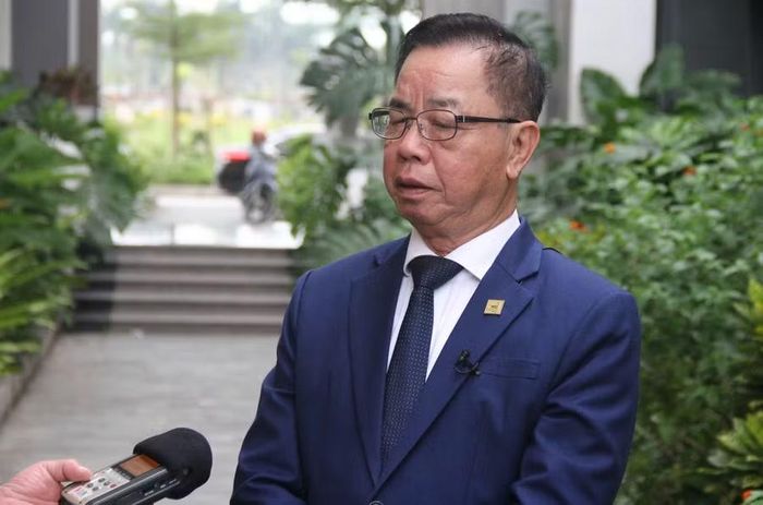 ông Trần Mạnh Báo - Chủ tịch Tập đoàn ThaiBinh Seed trao đổi bên lề hội nghị.
