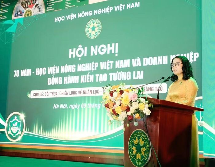 GS.TS Nguyễn Thị Lan – Giám đốc Học viện Nông nghiệp Việt Nam phát biểu tại hội nghị.