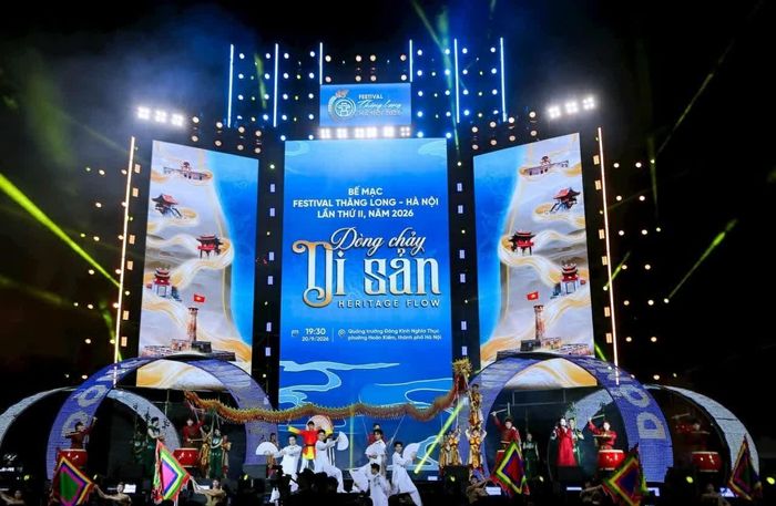Lễ bế mạc Festival Thăng Long - Hà Nội lần thứ II năm 2026 diễn ra trong không khí rực rỡ âm nhạc, ánh sáng và cảm xúc. (Ảnh: Khánh Huy)
