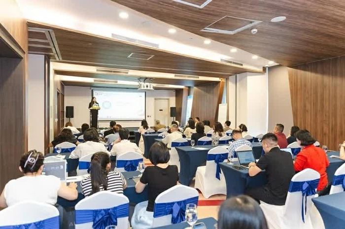 Toàn cảnh buổi gặp gỡ báo chí thông tin về Triển lãm Ceramics & Stone Vietnam 2026 ngày 8/10. (Ảnh: Hồng Châu)