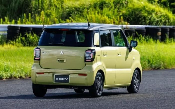 Sau khi ra mắt tại Nhật Bản, eSky dự kiến được Suzuki đưa sang châu Âu và Anh từ năm 2027.