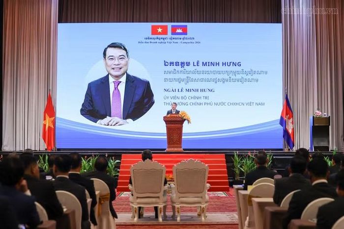 Thủ tướng nhấn mạnh, hai nền kinh tế Việt Nam và Campuchia có tính bổ trợ rất cao - Ảnh: CP