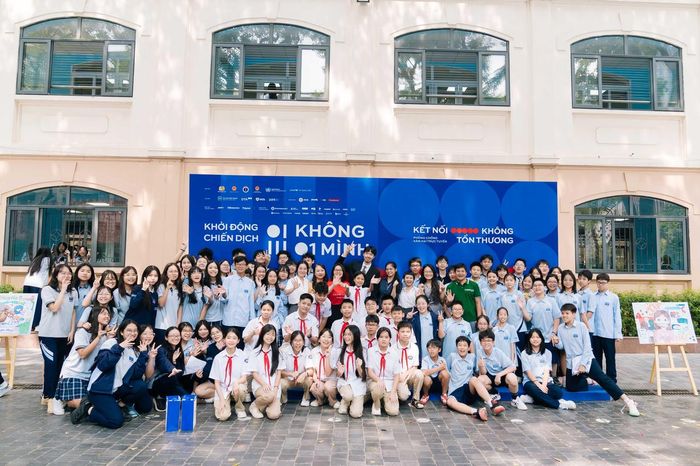 “Kết nối không tổn thương” không phải là một khẩu hiệu để chúng ta nói trong một ngày. Đó là một mục tiêu cần được theo đuổi lâu dài. Để mỗi lời mời kết bạn hay cuộc trò chuyện trên mạng không trở thành cánh cửa dẫn đến một nguy cơ. 