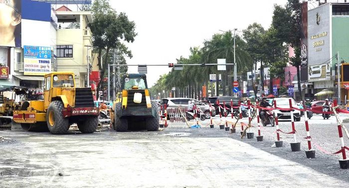 Đại diện chủ đầu tư cho biết nút giao đường Nguyễn Văn Linh - 3 Tháng 2 (số 4) giữ mục tiêu hoàn thành trước ngày 30/11/2026.