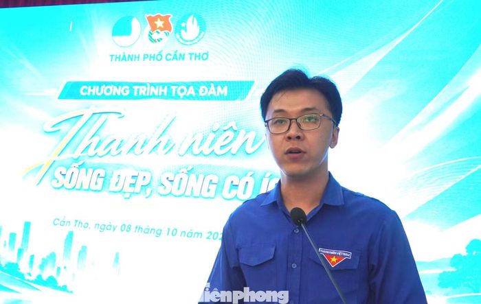 Anh Nguyễn Trần Anh Duy – Phó Bí thư Thành Đoàn Cần Thơ phát biểu tại chương trình.