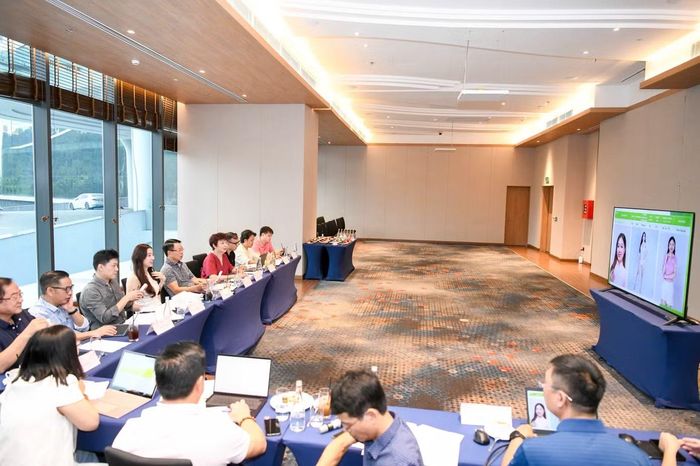 Thực tế ở những mùa thi trước cho thấy có thí sinh chưa gây được ấn tượng ở vòng sơ khảo hoặc chung khảo nhưng sau đó tiến bộ rõ rệt, thể hiện nổi bật và đạt thứ hạng cao tại chung kết.