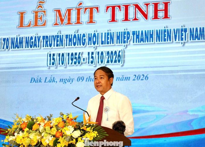 Ông Y Nhuân Byă - Phó Chủ tịch UBND tỉnh Đắk Lắk, phát biểu tại lễ mít tinh.