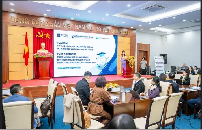 Một trong những hoạt động hợp tác , tập huấn và đối thoại chính sách trong lĩnh vực giáo dục tiếng Anh