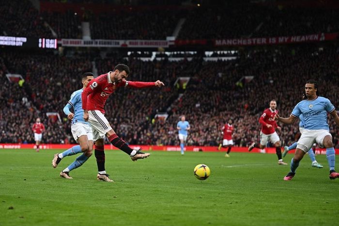 MU đã 2 lần về ngay sau Man City ở cuộc đua vô địch