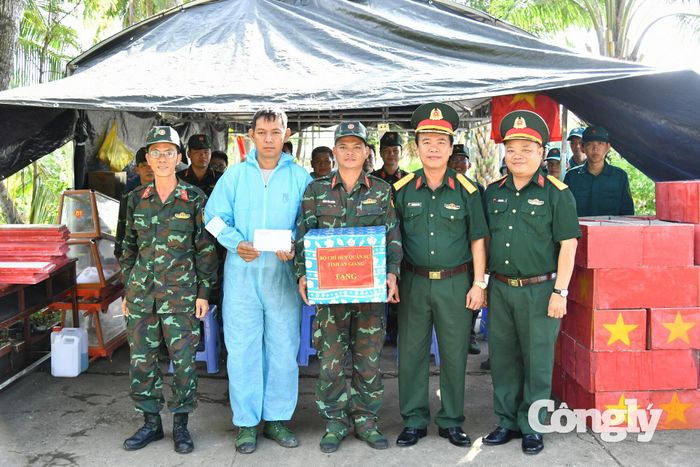 Nhiều đơn vị, cá nhân có thành tích xuất sắc được Ban Chỉ đạo 515 khen thưởng