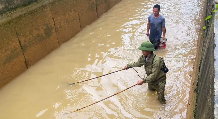 Hủy hoại môi trường và nguy hiểm tới bản thân người sử dụng kích điện đánh bắt thủy sản