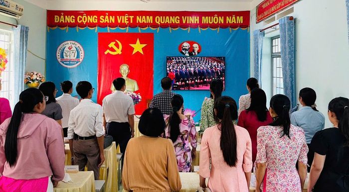 Điểm cầu học tập nghị quyết bằng hình thức xem truyền hình trực tiếp tại các chi, đảng bộ trực thuộc ở Đồng Nai. Ảnh: UBND xã Đại Phước, TP Đồng Nai