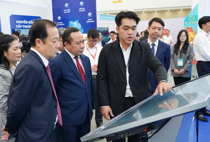 Việc ứng dụng công nghệ cần gắn với đổi mới sản xuất, thương mại điện tử, thanh toán số, quản trị thông minh và nâng cao năng suất.