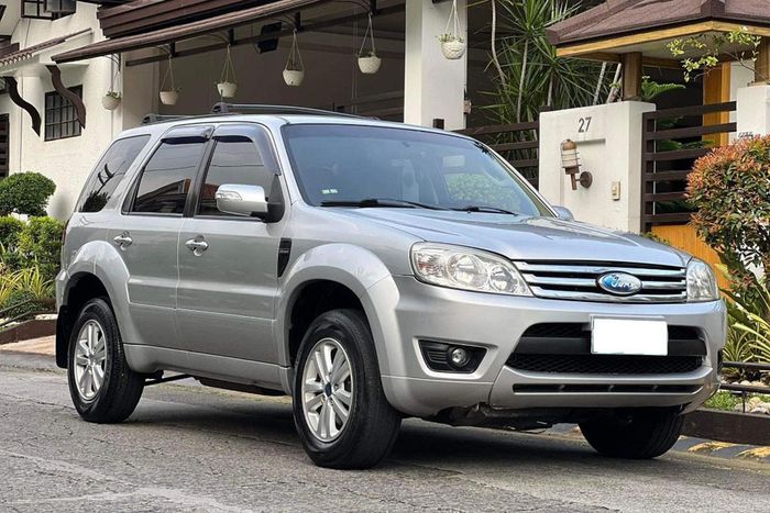 Ford Escape 200-2013 là dòng xe vẫn được nhiều người tìm kiếm.
