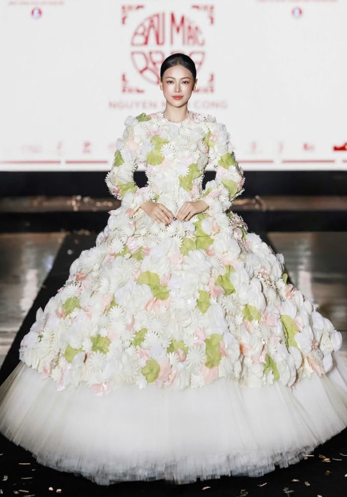 Hoa hậu Phương Khánh xuất hiện nổi bật ở sự kiện. 