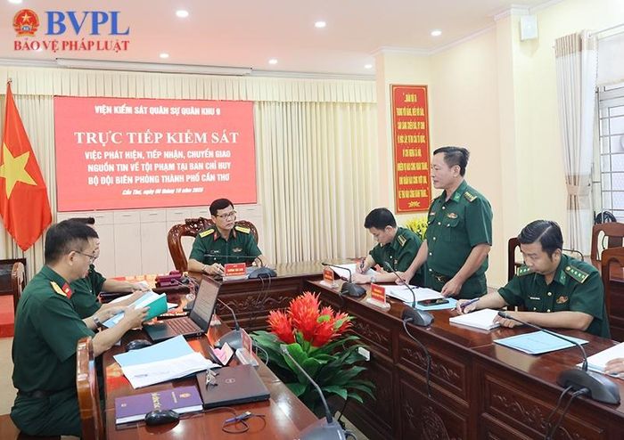  Đại diện Ban Chỉ huy Bộ đội Biên phòng TP Cần Thơ báo cáo kết quả công tác.
