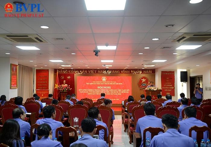 Toàn cảnh hội nghị.
