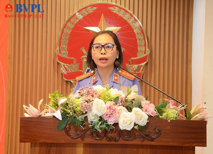  Đại diện Phòng 8,  VKSND TP Hồ Chí Minh trình bày tham luận.