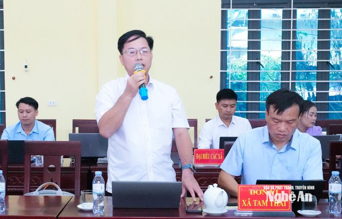 Bí thư Đảng uỷ, Chủ tịch HĐND xã Tam Thái Lữ Văn May đề xuất tỉnh có chính sách ưu tiên thu hút doanh nghiệp đầu tư vào vùng miền Tây, tạo động lực phát triển vùng và từng địa phương. Ảnh: Mai Hoa