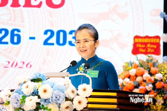 Phó Bí thư Tỉnh ủy Võ Thị Minh Sinh phát biểu tại đại hội. Ảnh: T.L