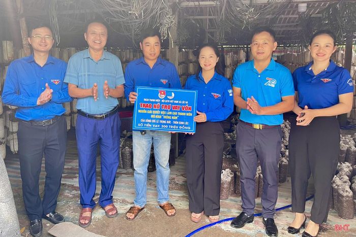 Các hoạt động ra mắt mô hình kinh tế thanh niên cũng được quan tâm, tạo điều kiện để thanh niên phát huy tinh thần lập thân, lập nghiệp, mạnh dạn phát triển sản xuất, kinh doanh, góp phần thúc đẩy kinh tế tại địa phương.