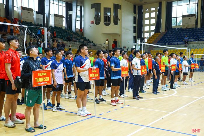 Giải đấu thu hút 8 đội bóng đến từ các địa phương, doanh nghiệp trên địa bàn tỉnh tham gia tranh tài. Các đội được chia làm 2 bảng thi đấu vòng tròn tính điểm, 2 đội xuất sắc nhất mỗi bảng sẽ giành quyền lọt vào vòng bán kết rồi chung kết.