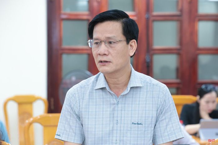Đồng chí Trịnh Văn Ngọc - Giám đốc Sở Nội vụ làm rõ một số nội dung dự kiến trình Kỳ họp thường lệ cuối năm 2026 liên quan tới lĩnh vực nội vụ.