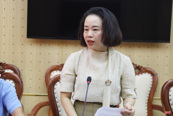 Phó Giám đốc Sở Tư pháp Trần Thị Kiều Oanh tham gia góp ý vào dự thảo Luật An toàn thực phẩm (sửa đổi).